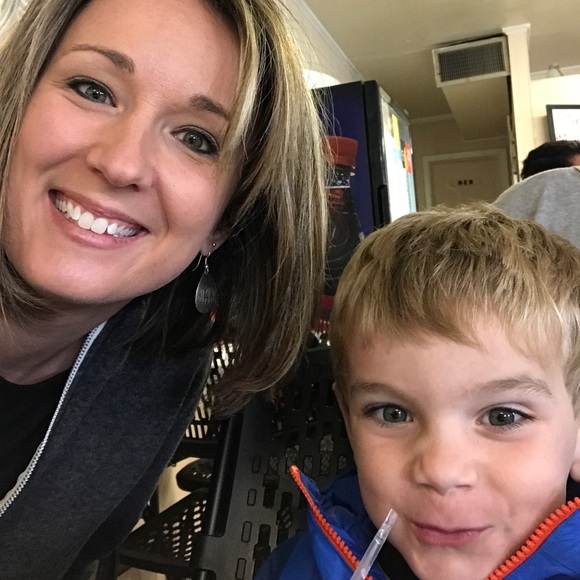 Meet your Posher, Anna - Picture 1 of 1